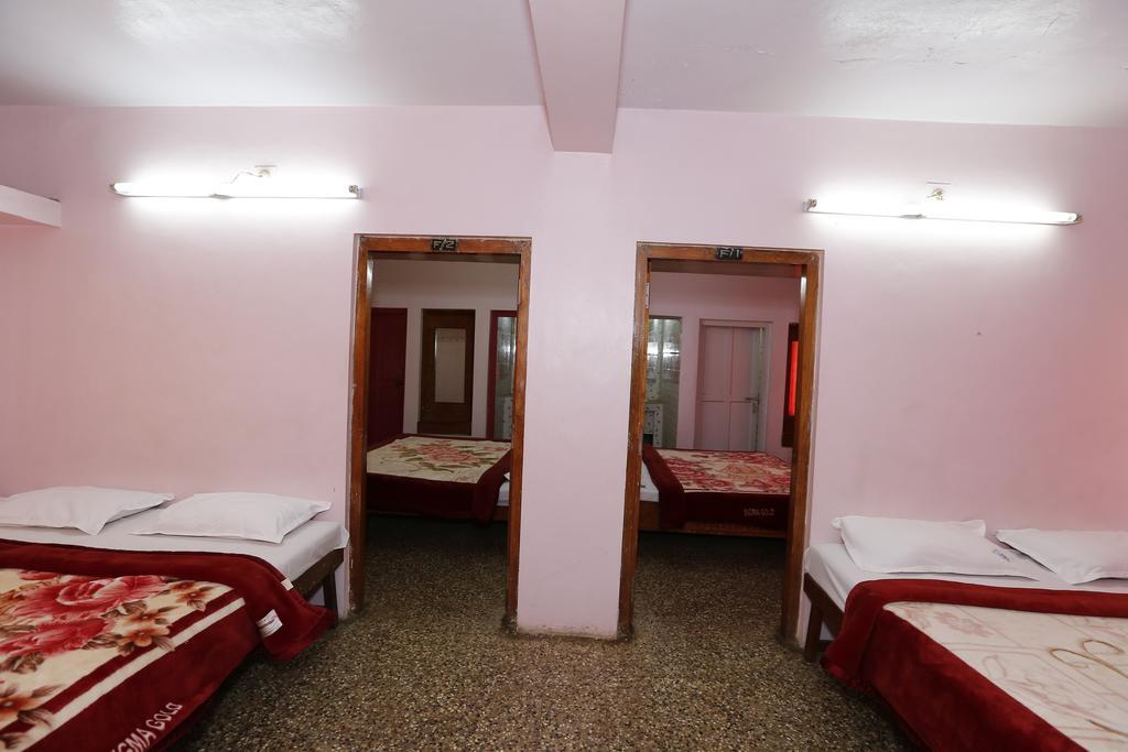 אוטי Hotel Sri Balaji חדר תמונה